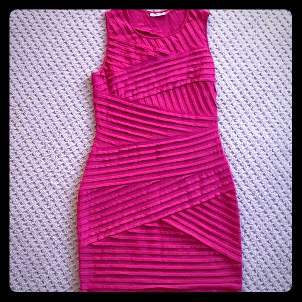 Sleeveless bodycon dress